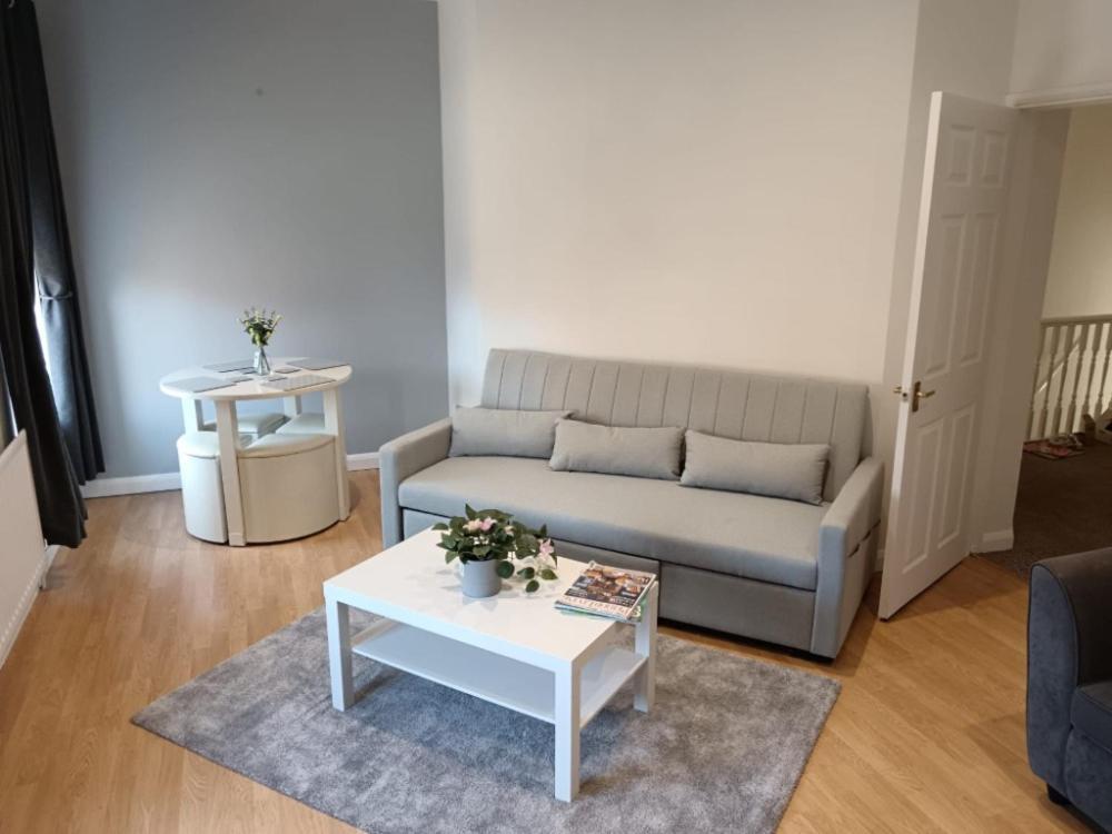 Welcome To This Flat ケタリング エクステリア 写真